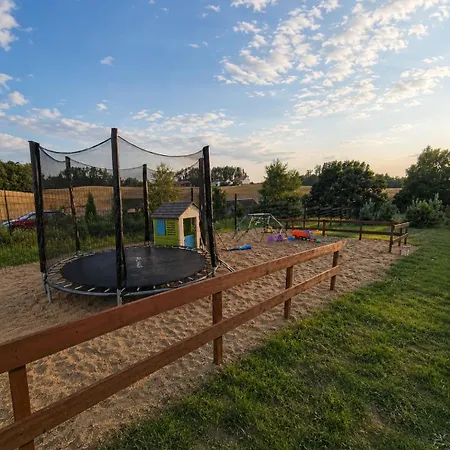 Stodola Nad Jeziorem Z Balia I Sauna Holiday home Gowidlino